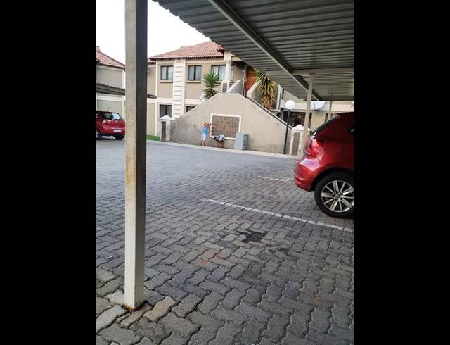 2 BEDROOM TOWNHOUSE FOR SALE IN HELDERWYK